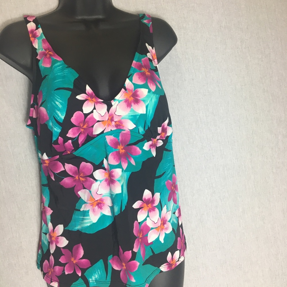 *3 for $20* Jantzen classics tankini top